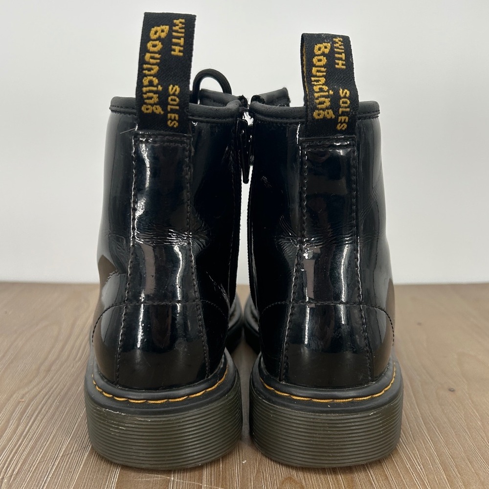 Dr‎ Martens Girls Kids Black Patent Lamper Leather Boots Size 2 Combat - Picture 4 of 7